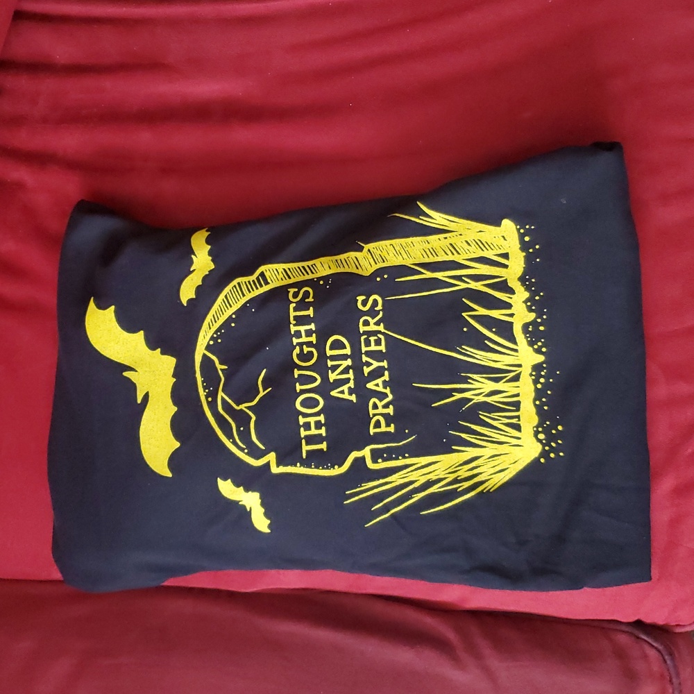 Independant Artist T-shirt From Salem, MA - Picture 12 of 14